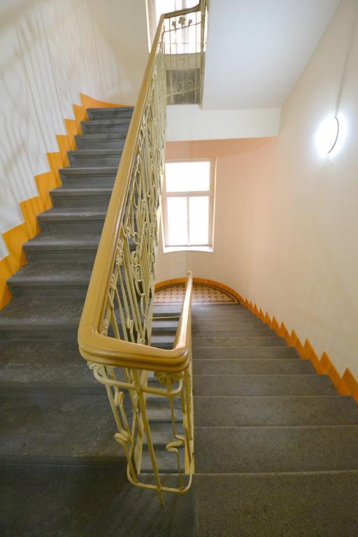 Cozy Flat By The Astronomical Clock Appartamento Praga Esterno foto