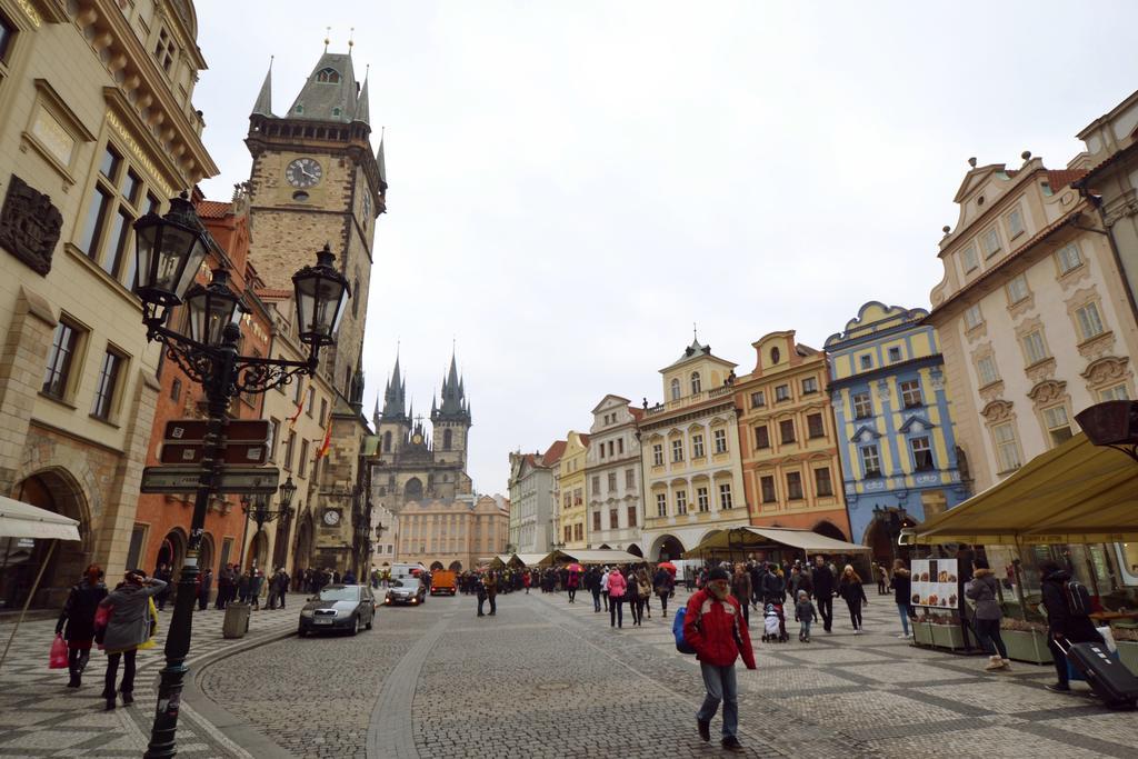 Cozy Flat By The Astronomical Clock Appartamento Praga Esterno foto