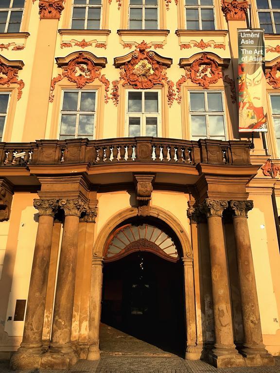 Cozy Flat By The Astronomical Clock Appartamento Praga Esterno foto