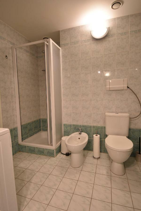 Cozy Flat By The Astronomical Clock Appartamento Praga Esterno foto