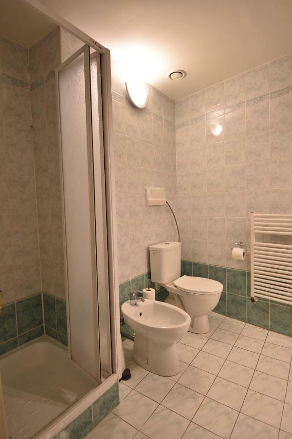 Cozy Flat By The Astronomical Clock Appartamento Praga Esterno foto
